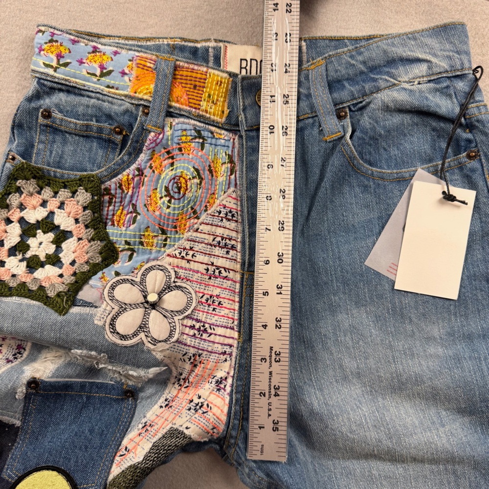 BDG Patchwork Floral Flare Jeans Size 27 NWT Hippie Festival Embroidered - Picture 12 of 15